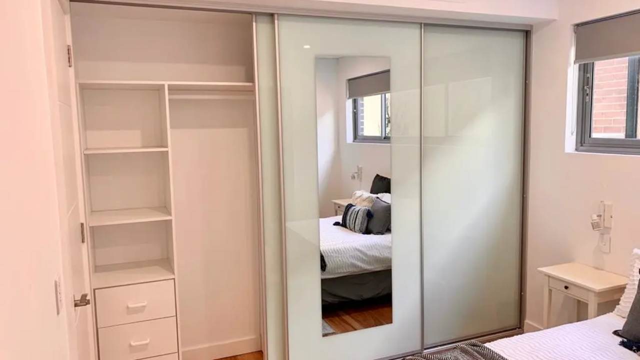 Room in a share house