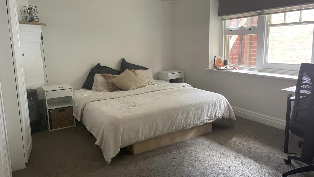 Furnished room in a share house