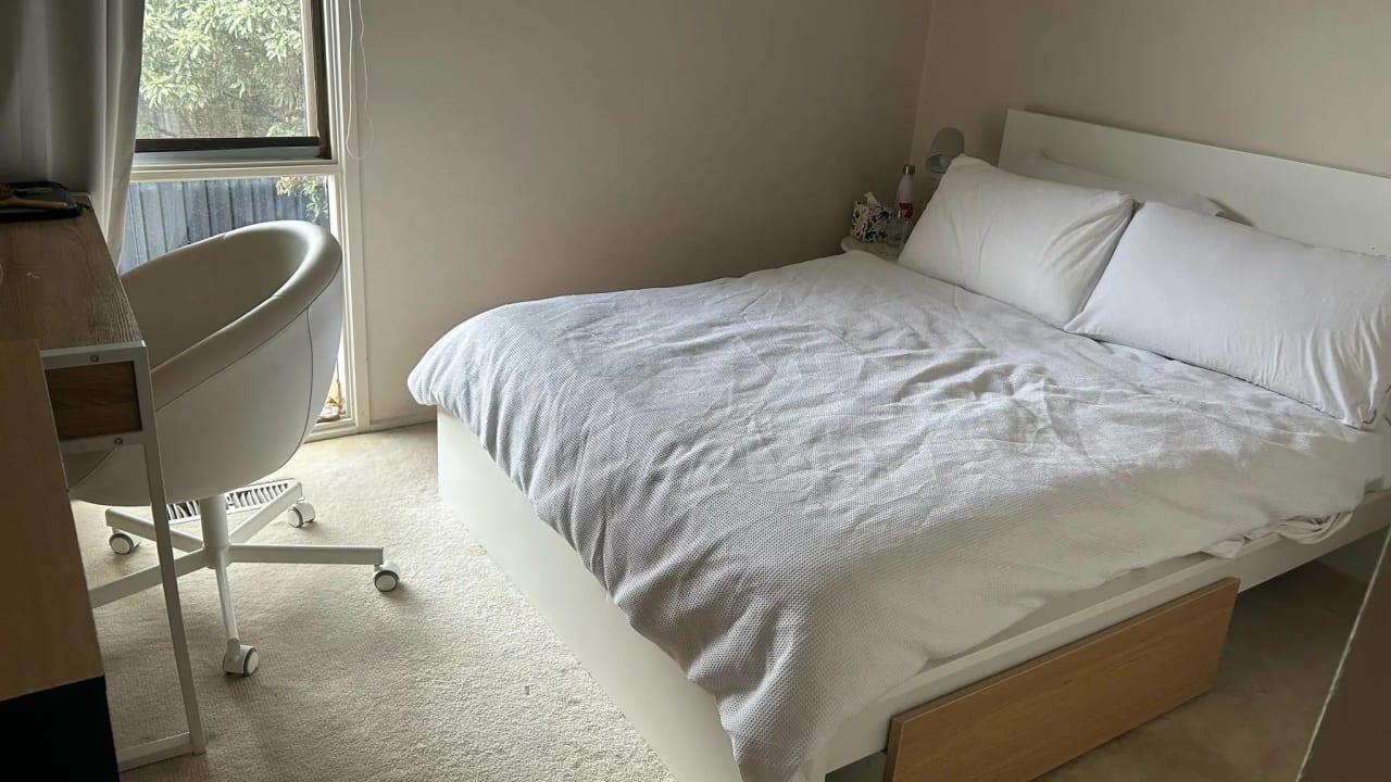 Unfurnished room in a share house