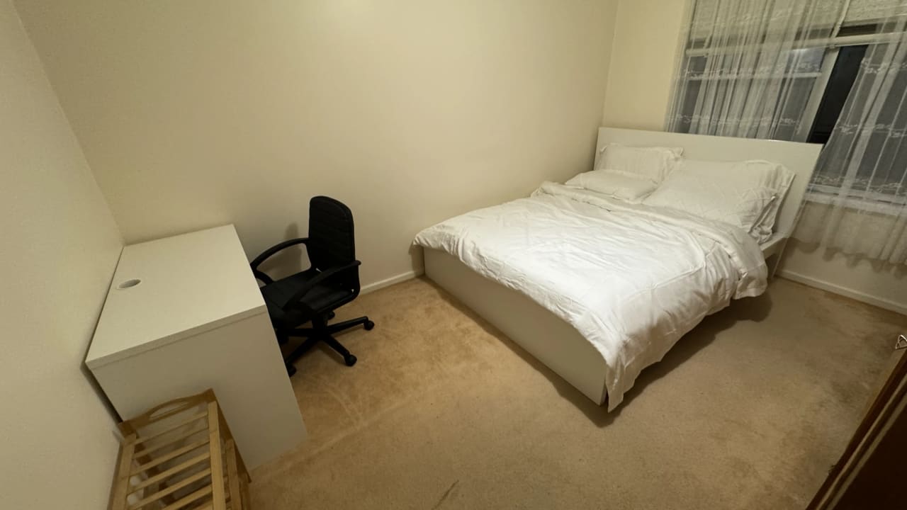 Furnished room in a share house