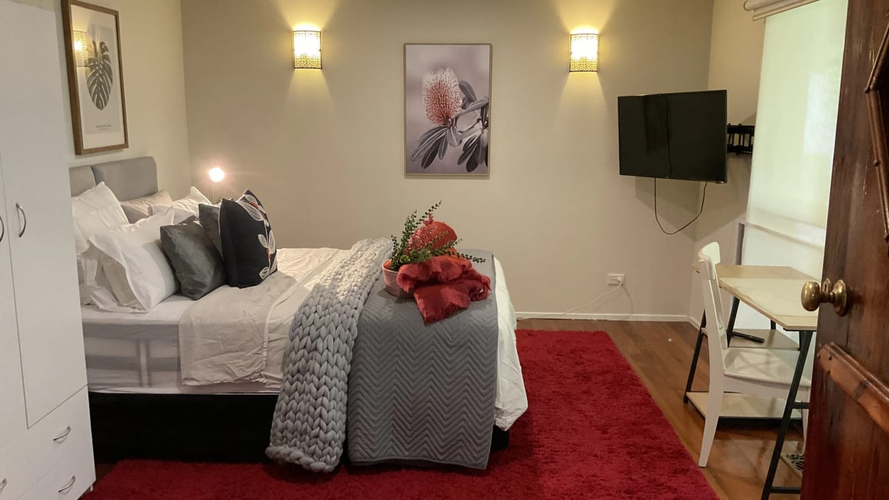 Furnished room in a share house