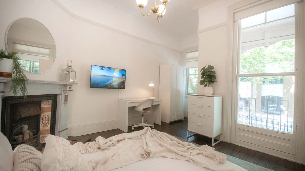 Furnished room in a share house