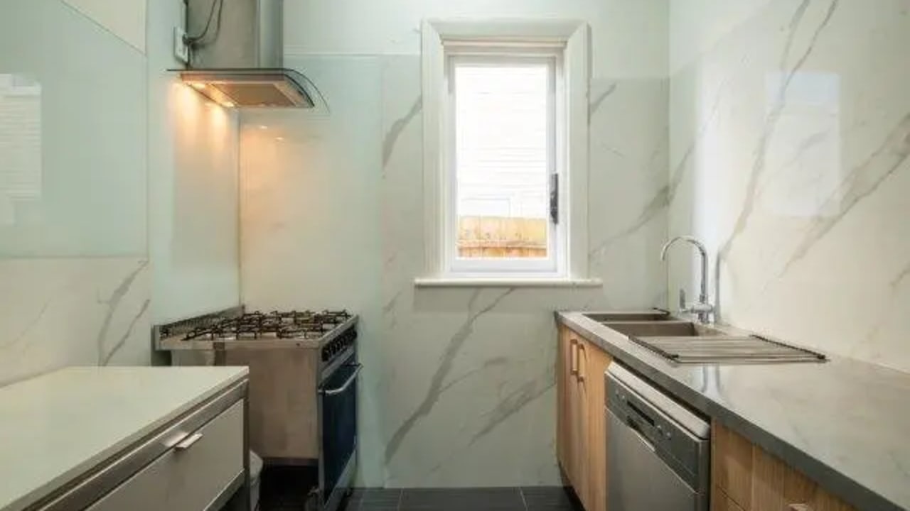 Whole property with 2 rooms for rent