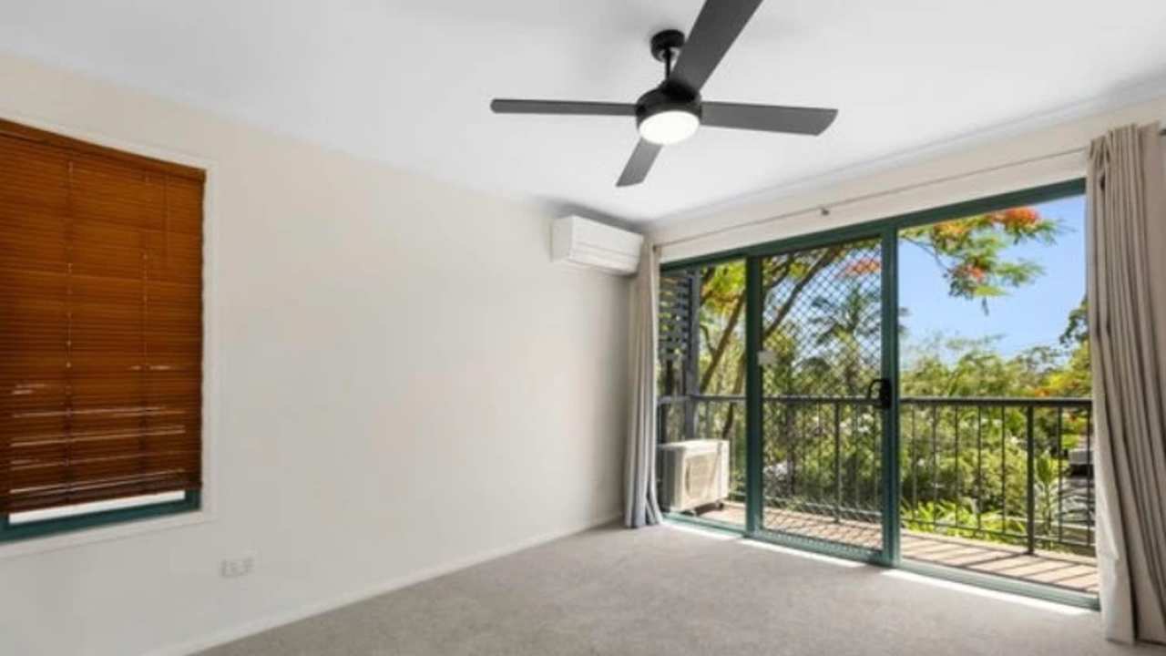 Unfurnished room with own bathroom