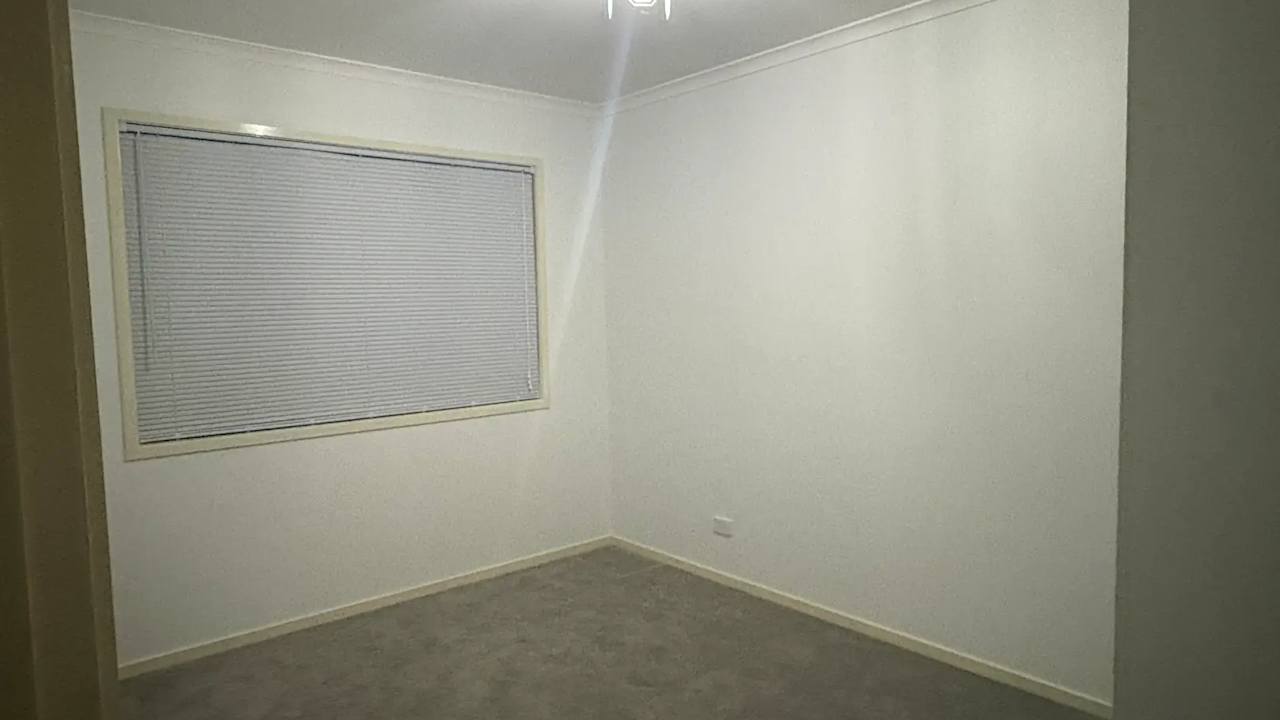 Unfurnished room in a share house