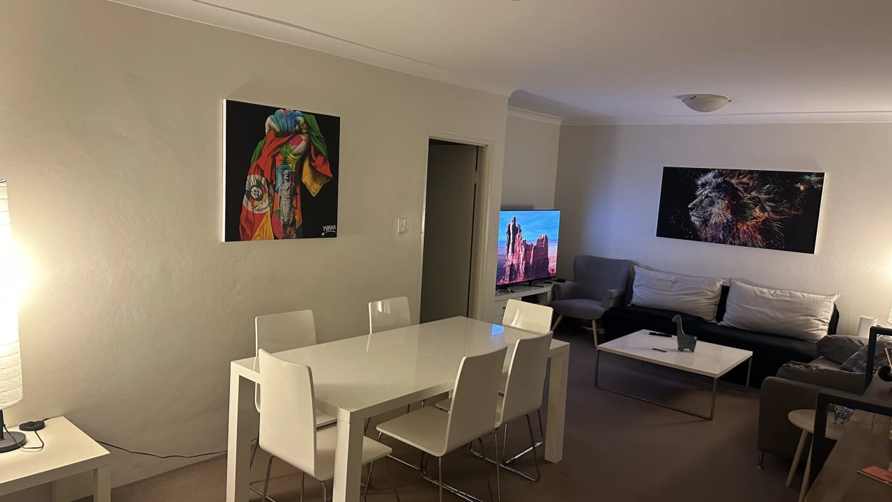 Furnished room with ensuite in a flatshare