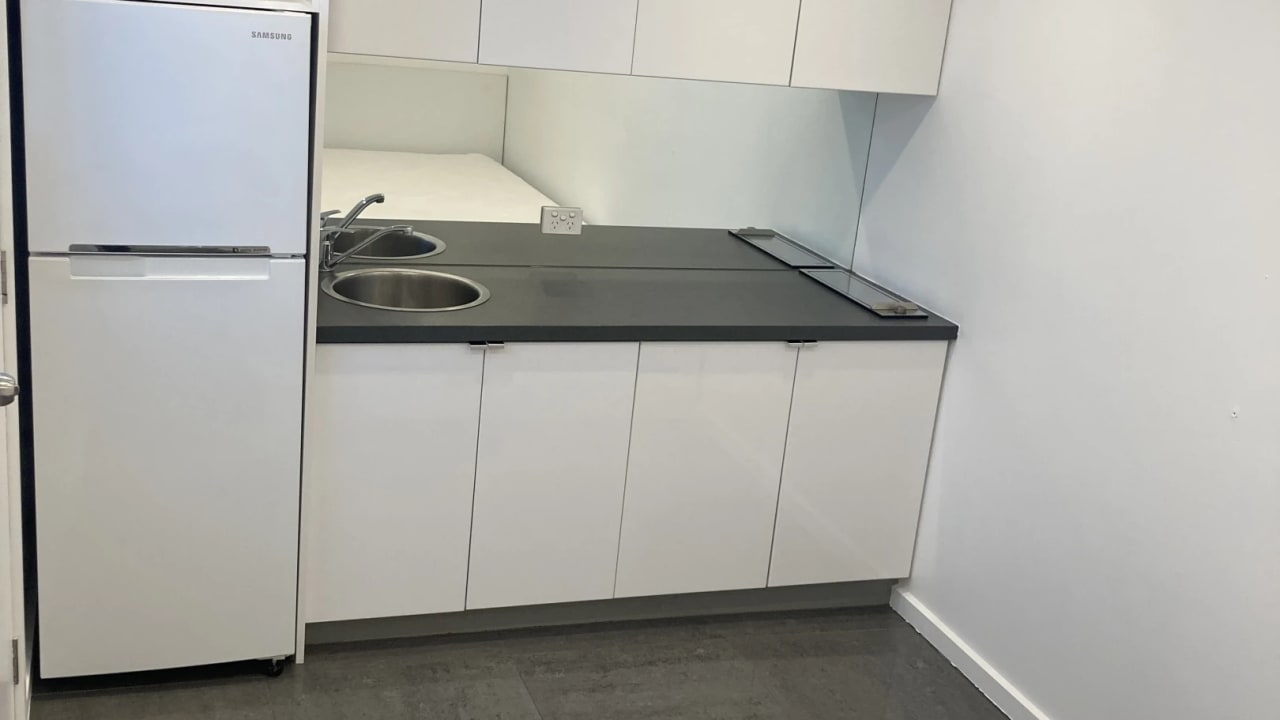 Furnished room granny flat for rent