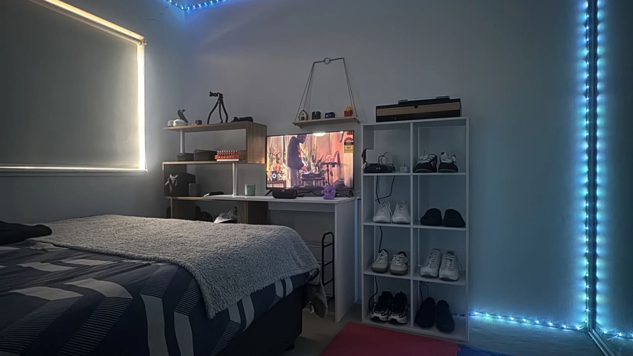 Unfurnished room with own bathroom