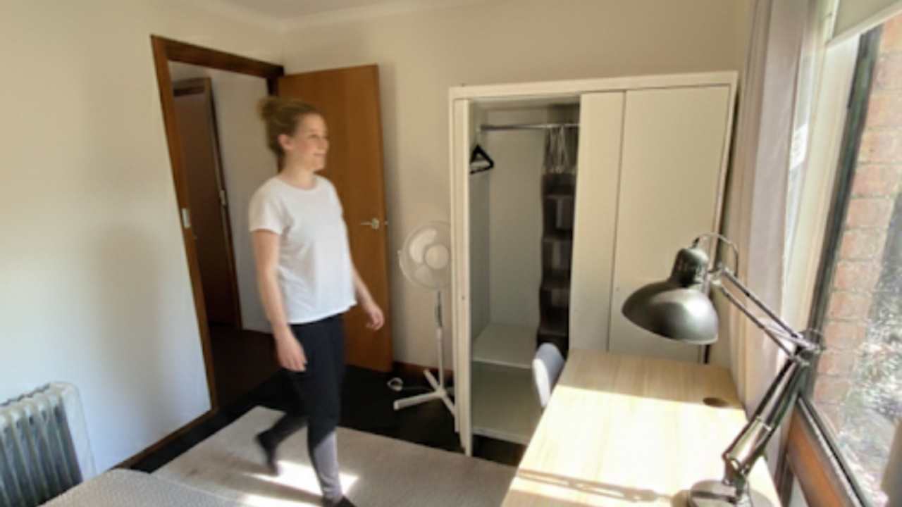 Furnished room in a share house