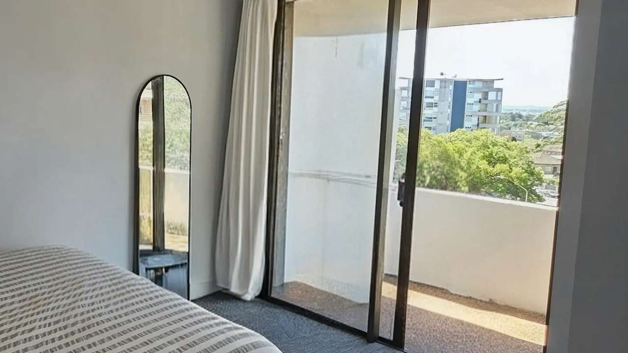 Whole property with 3 rooms for rent