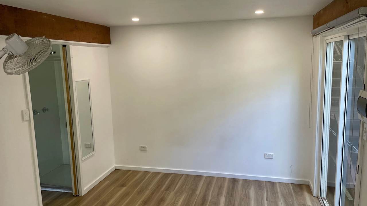 Room studio flat for rent