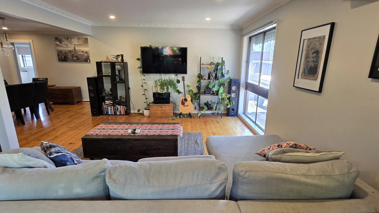 Room in a share house
