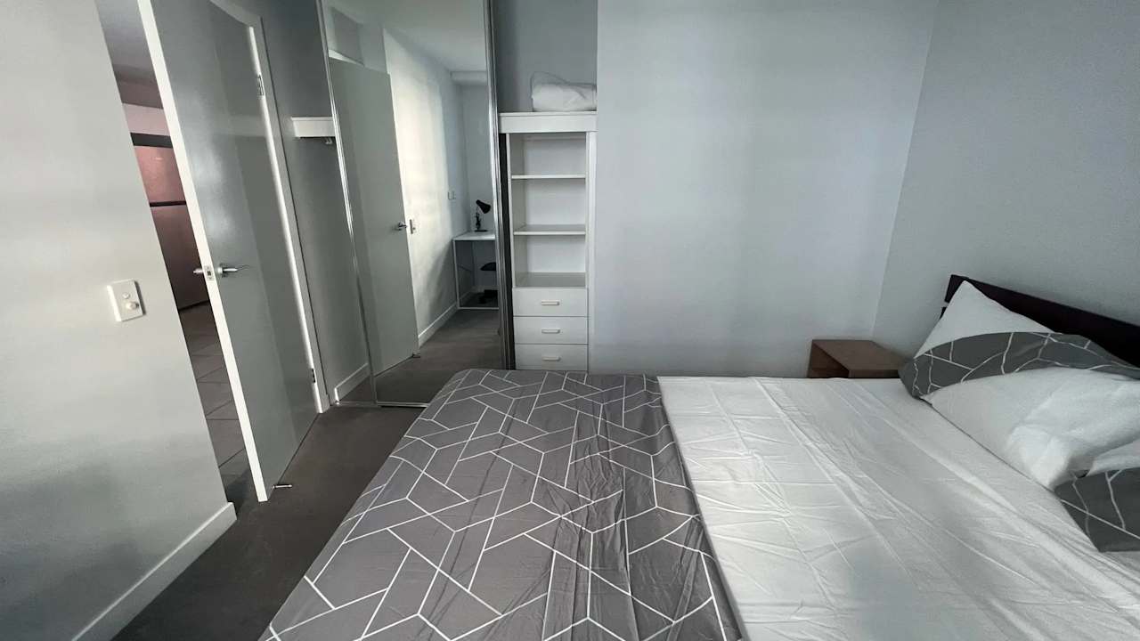 Furnished room in a flatshare