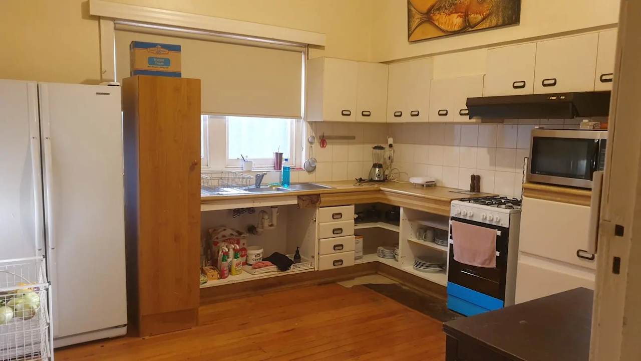 Furnished room in a share house