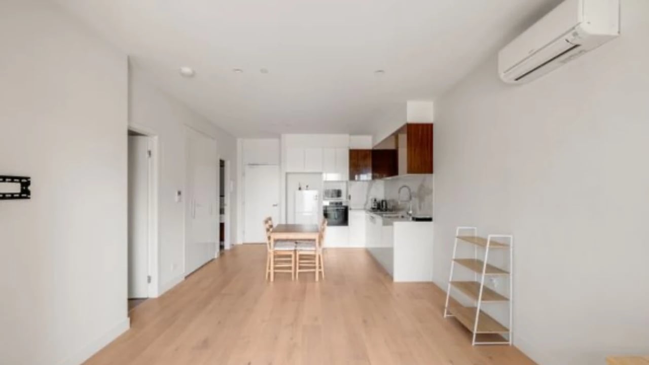 Whole property with 2 rooms for rent