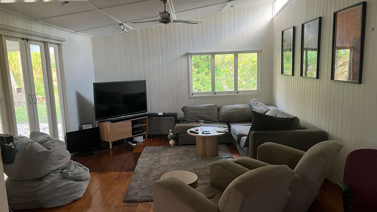 Unfurnished room with own bathroom