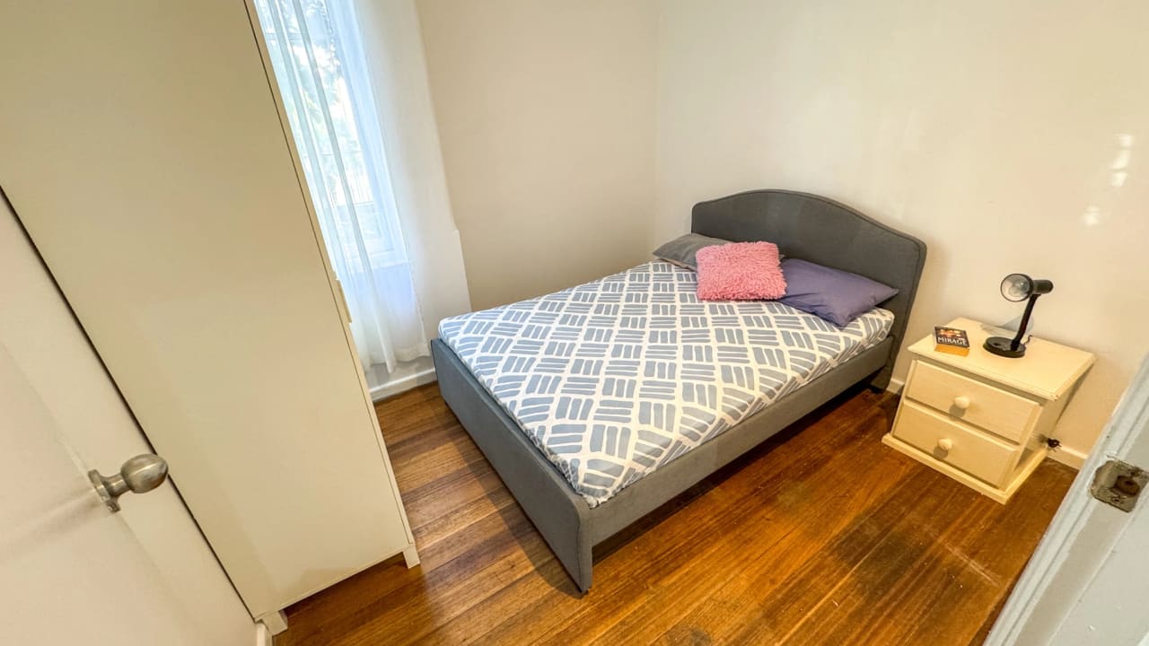 Whole property with 4 rooms for rent