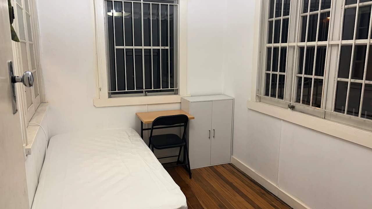 Room in a share house