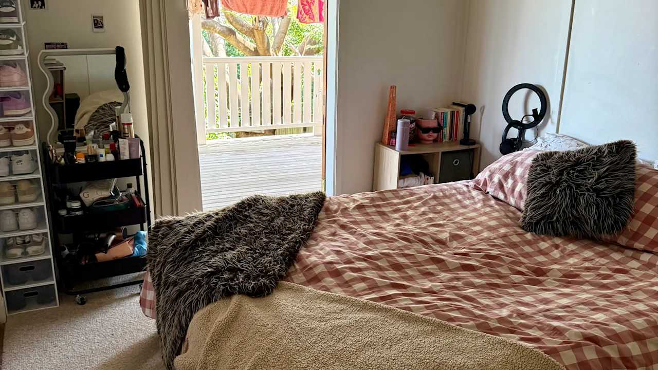 Unfurnished room in a share house