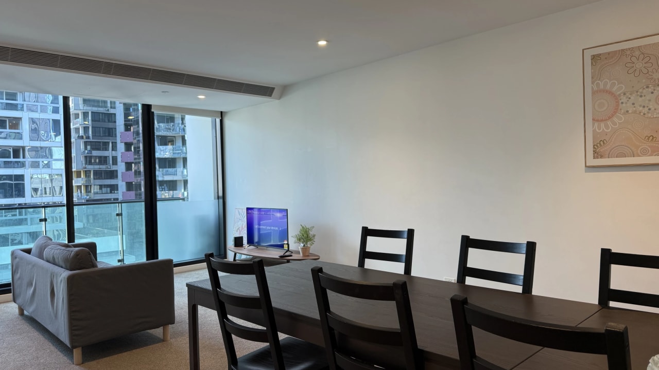 Furnished room in a flatshare