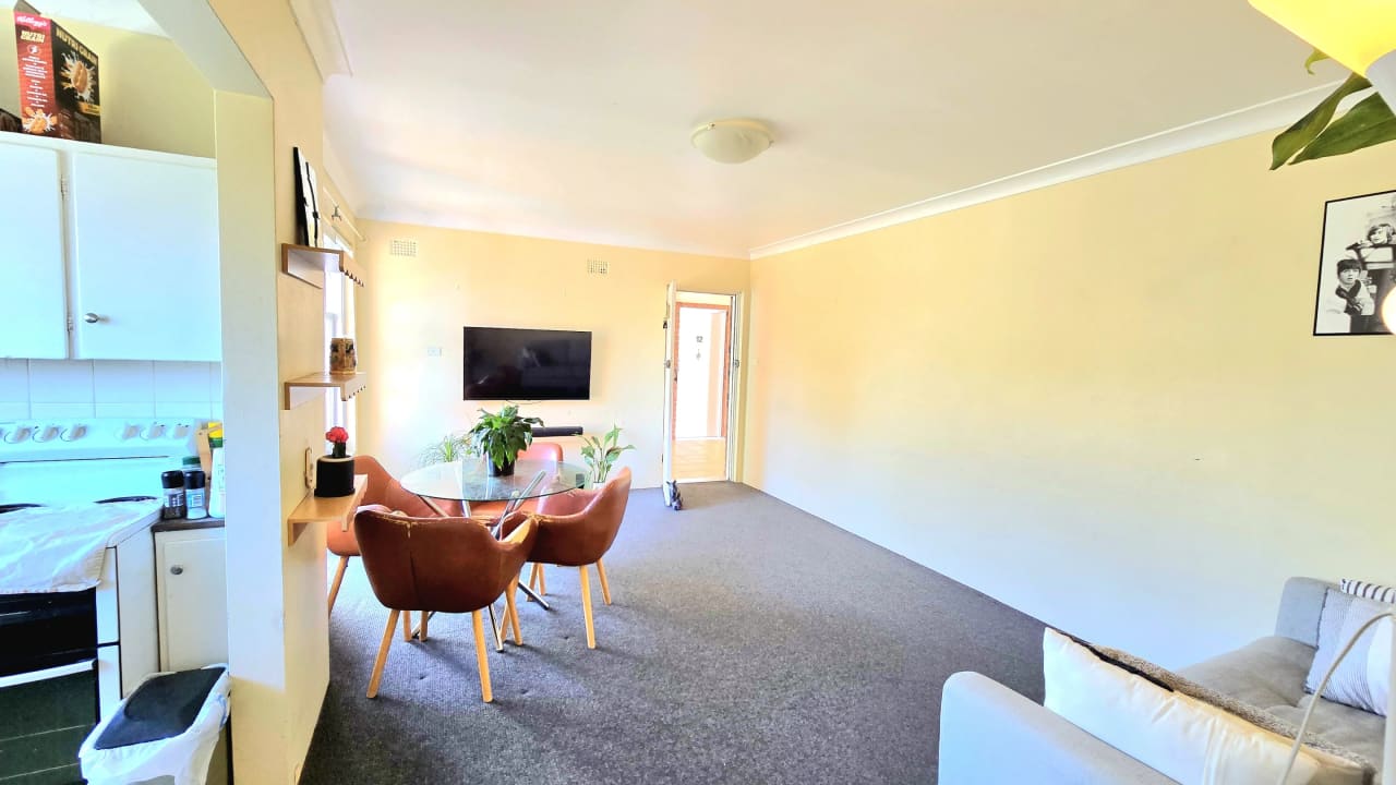 Whole property with 2 rooms for rent