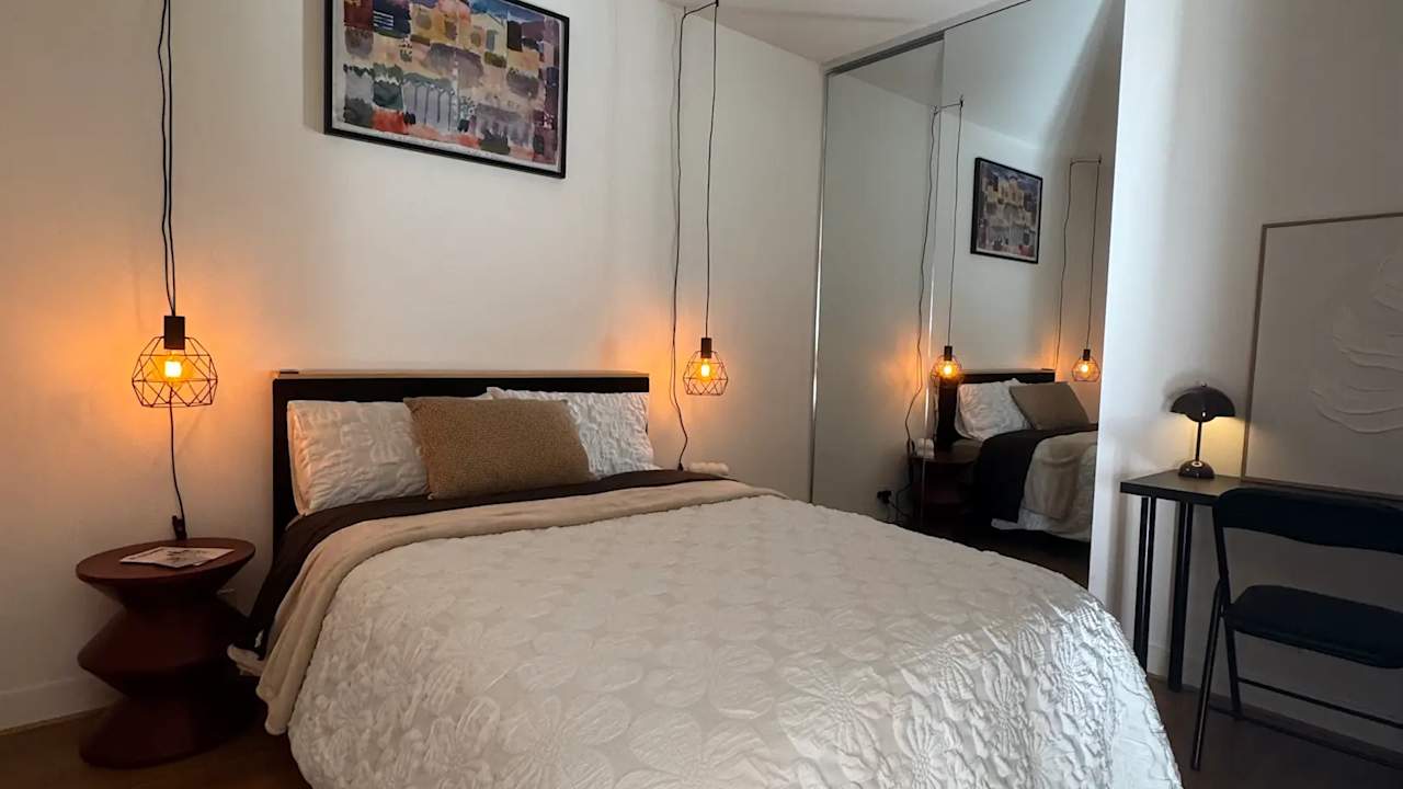 Furnished room in a share house