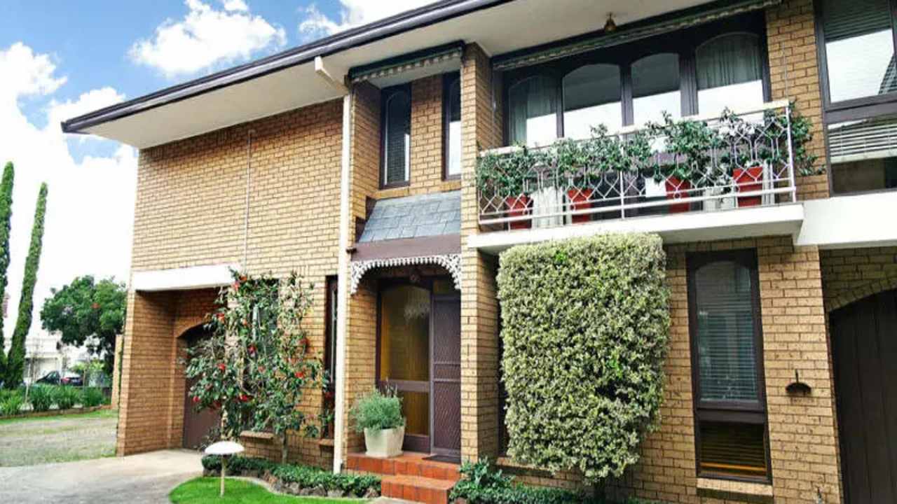 Unfurnished room with ensuite in a share house