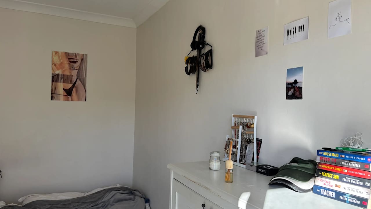 Furnished room in a share house