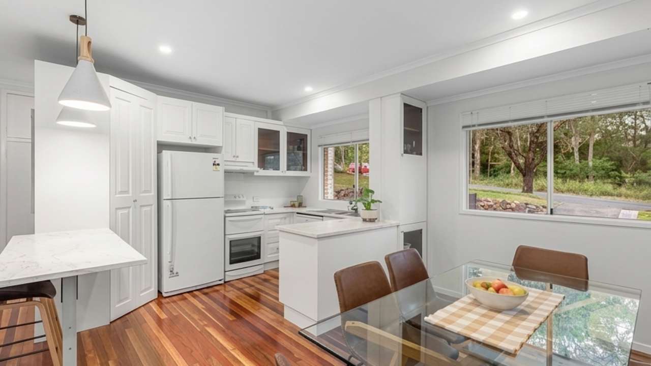 Whole property with 4 rooms for rent