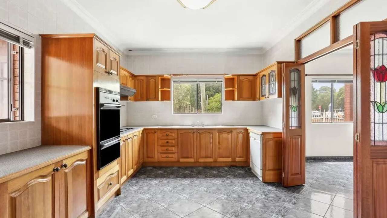 Furnished room with ensuite in a share house