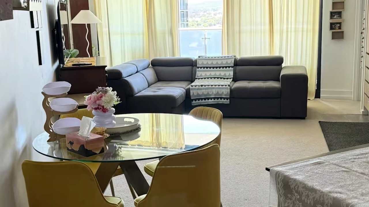 Furnished room with own bathroom