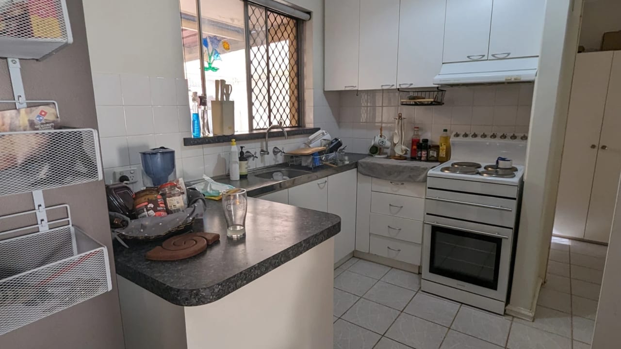 Furnished room in a share house
