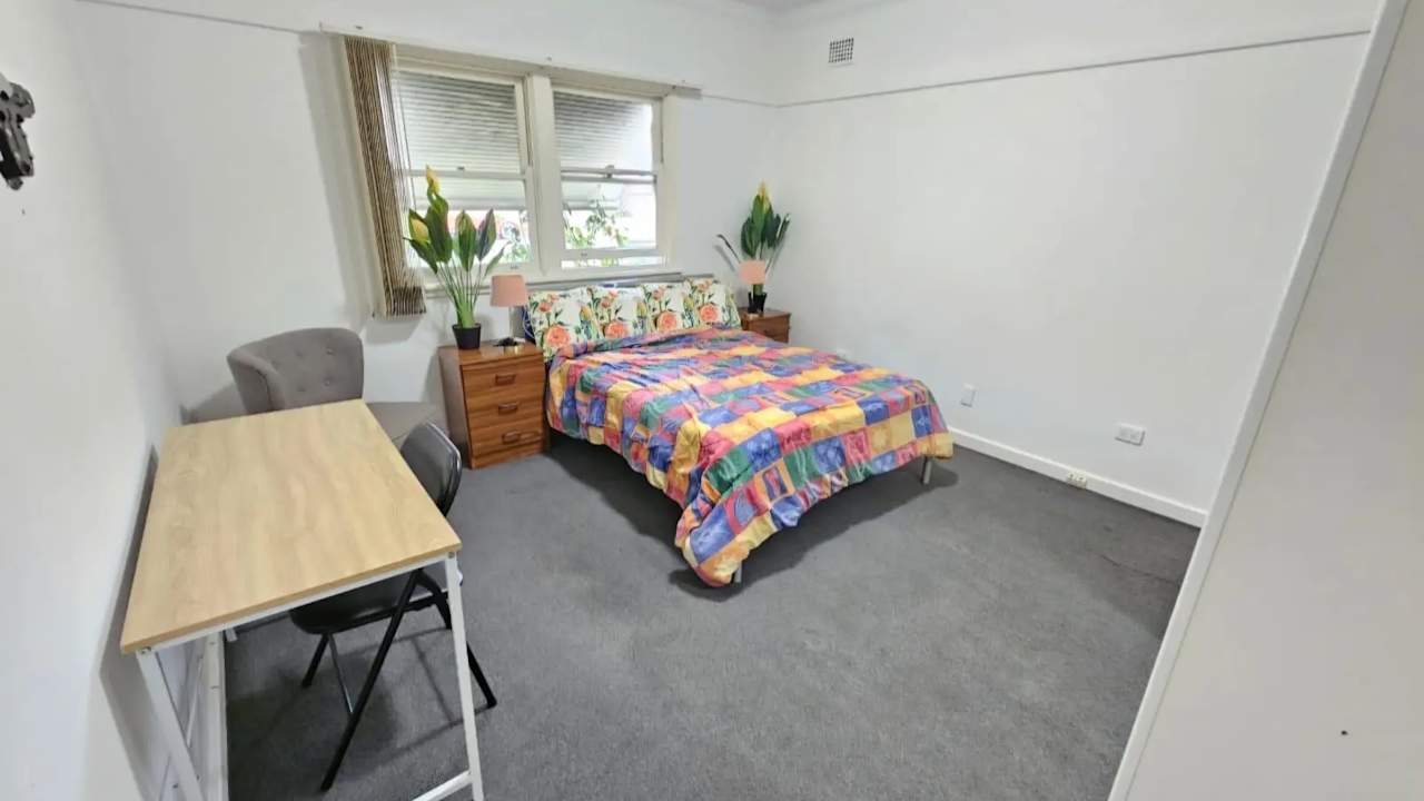 Furnished room in a share house