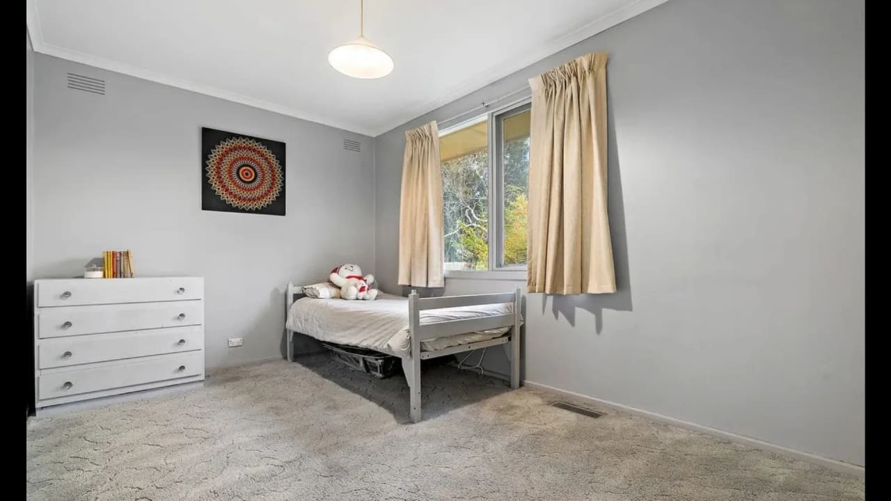 Room in a share house