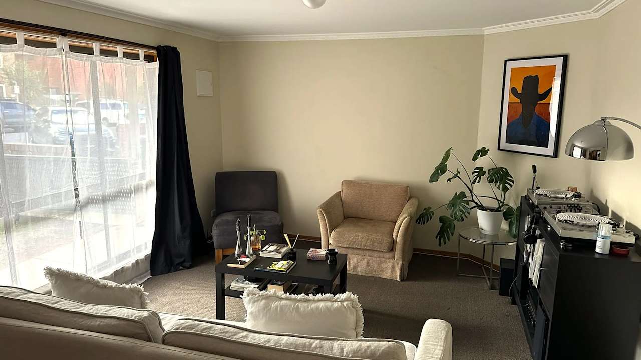 Room in a share house