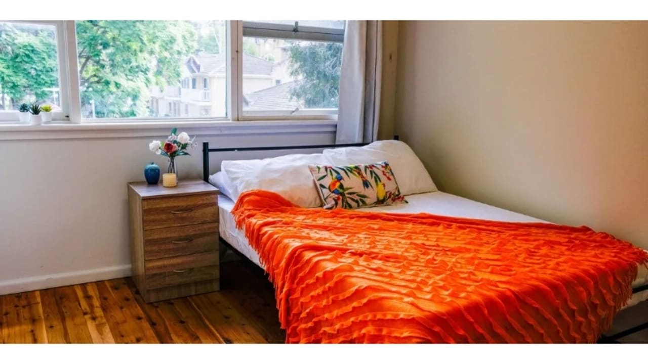 Room in a share house