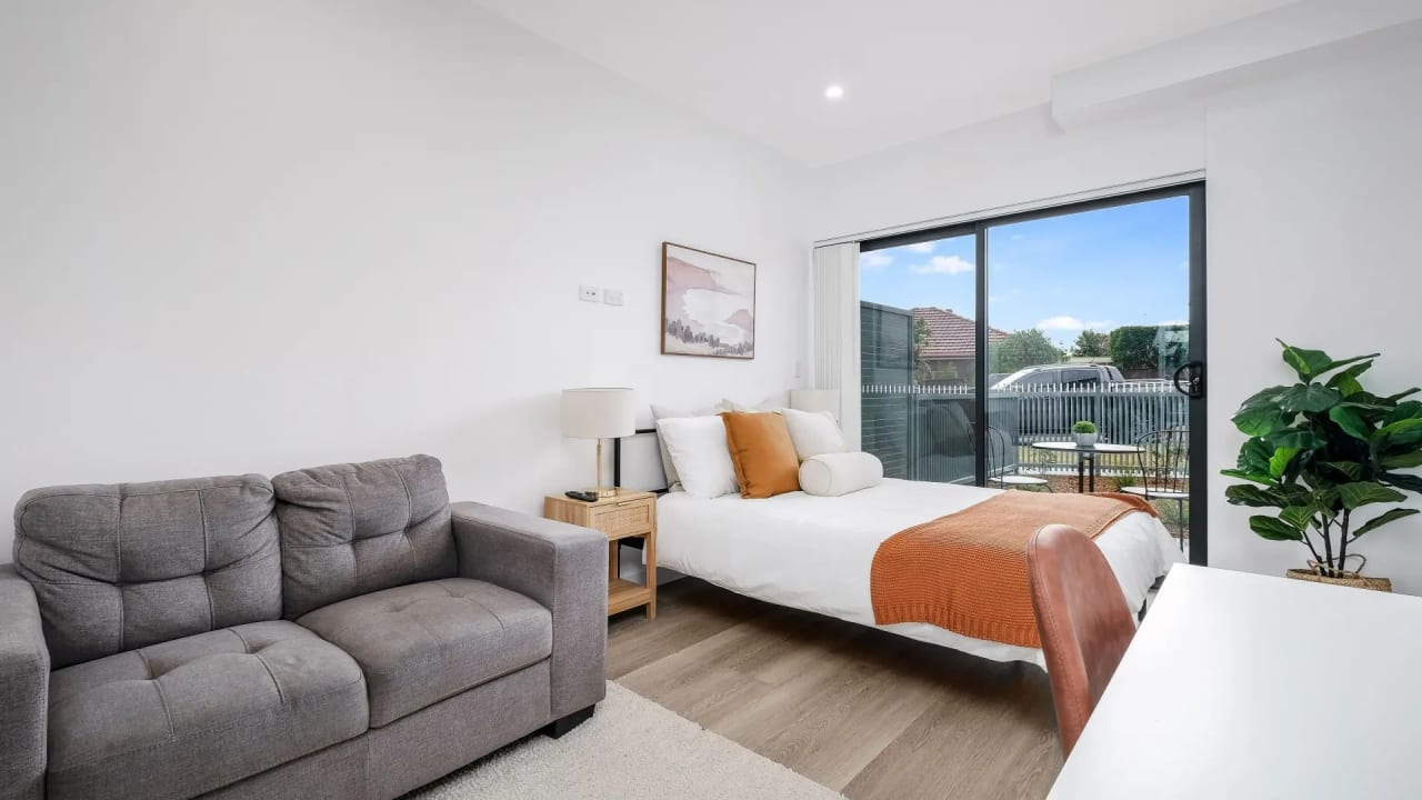 Room studio flat for rent