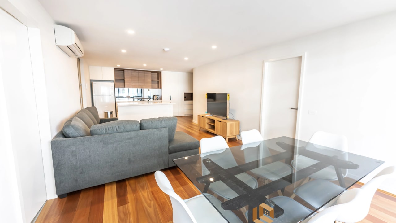 Furnished room with own bathroom