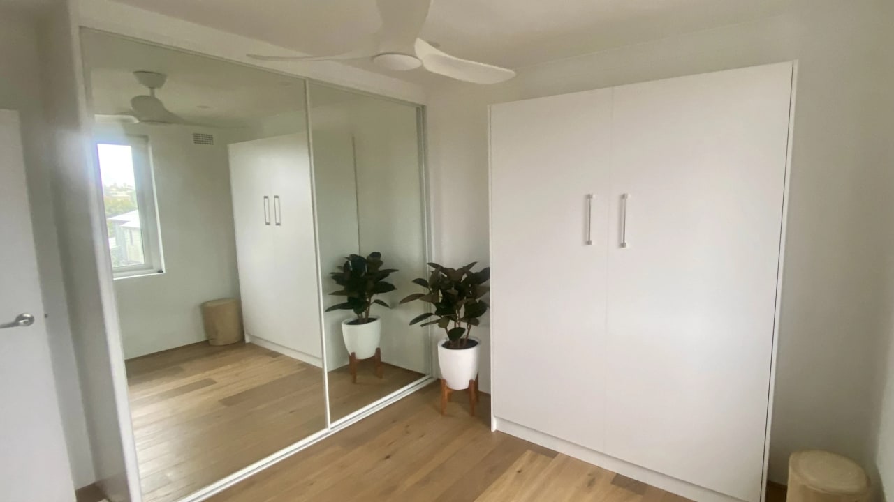 Furnished room in a flatshare