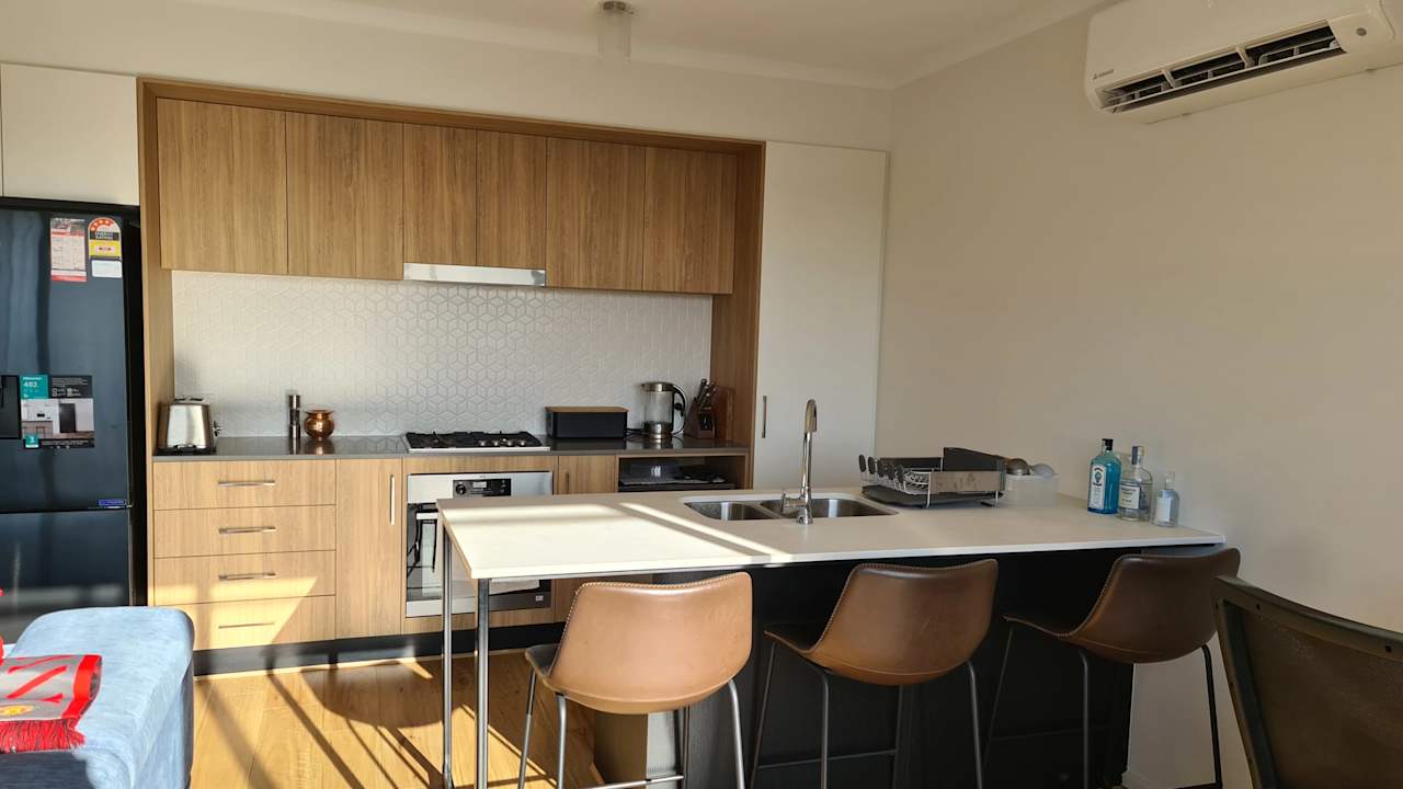 Whole property with 2 rooms for rent