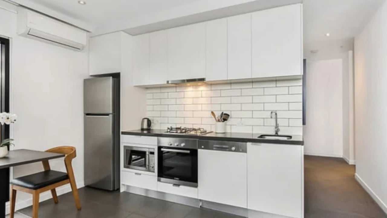 Furnished room in a flatshare