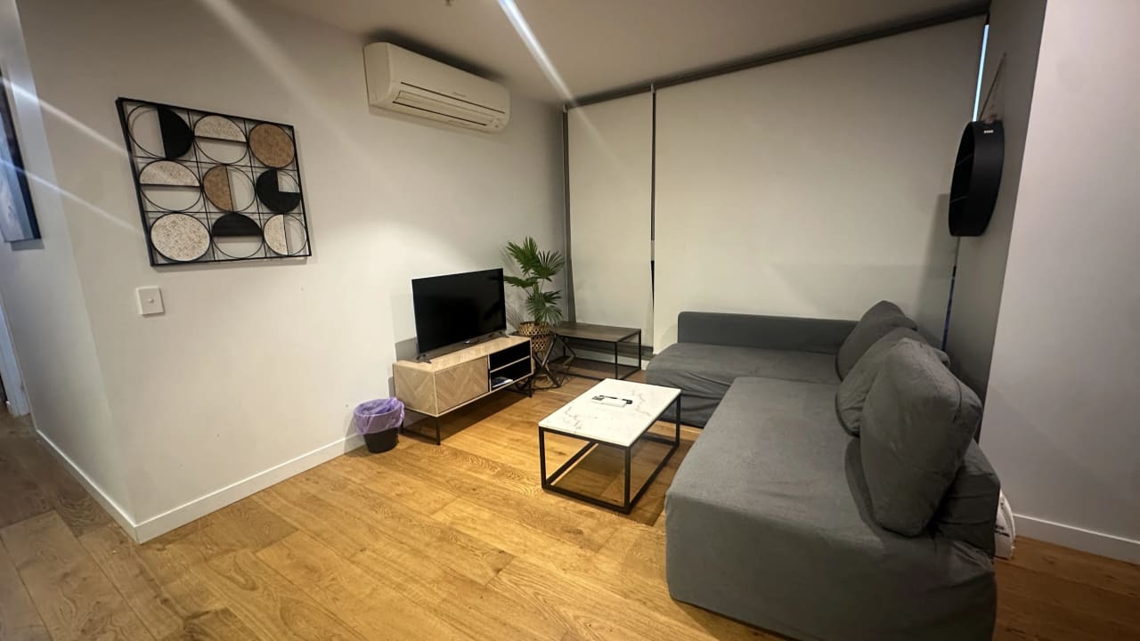 Whole property with 2 rooms for rent