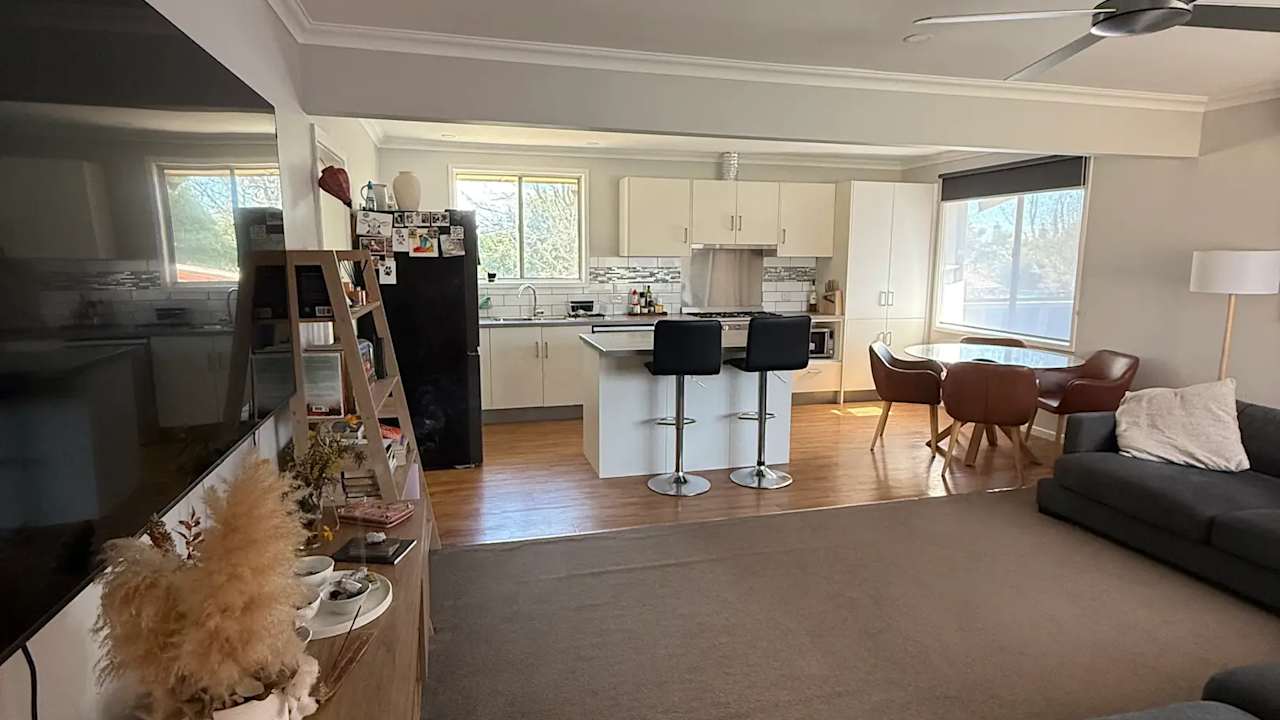 Furnished room in a share house