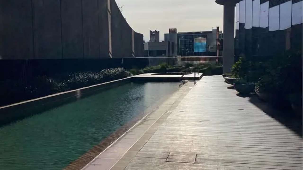 Whole property with 2 rooms for rent