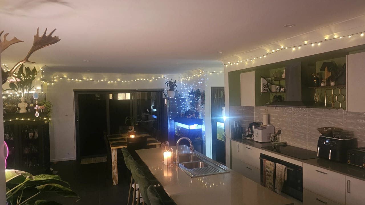 Room in a share house