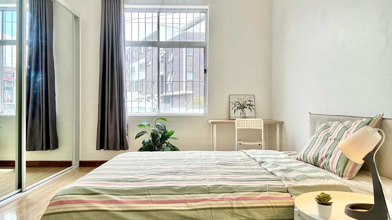 Furnished room in a share house