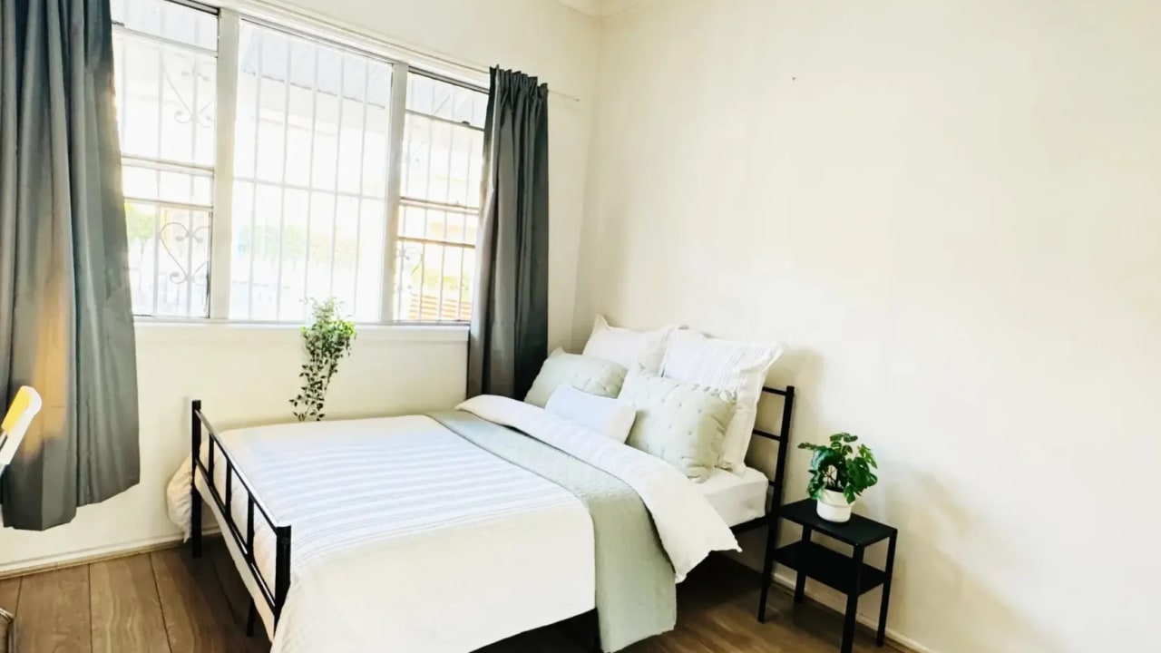 Furnished room in a share house