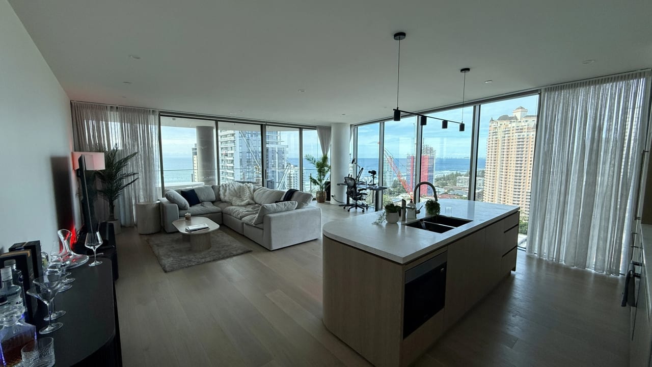 Unfurnished room in a flatshare