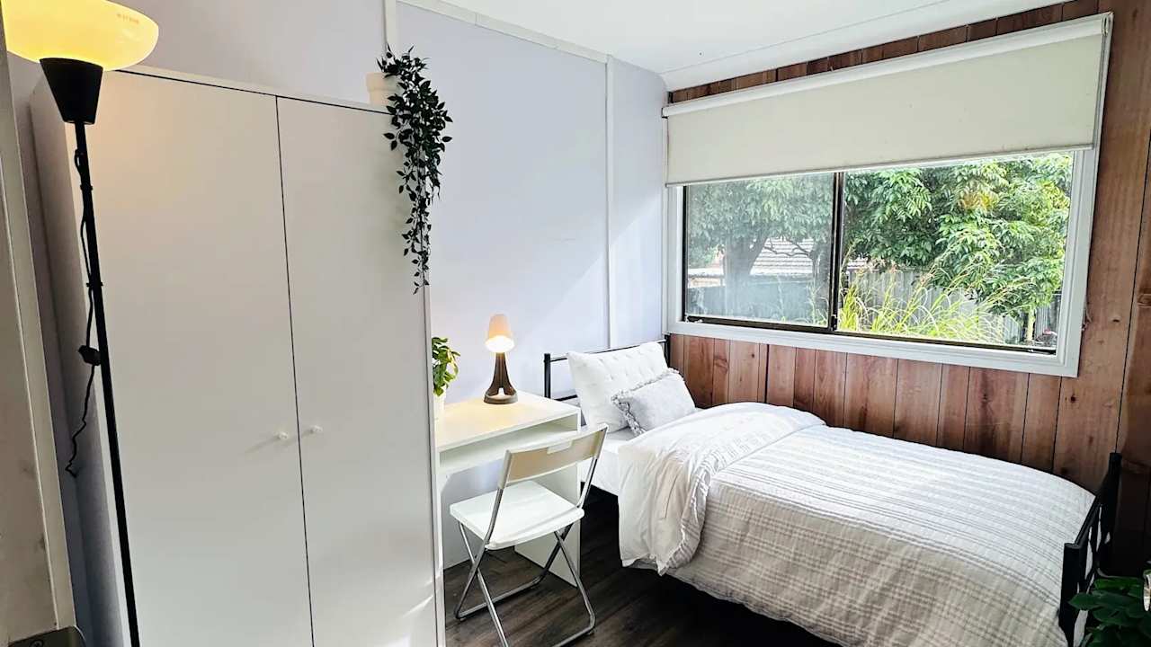 Furnished room in a share house