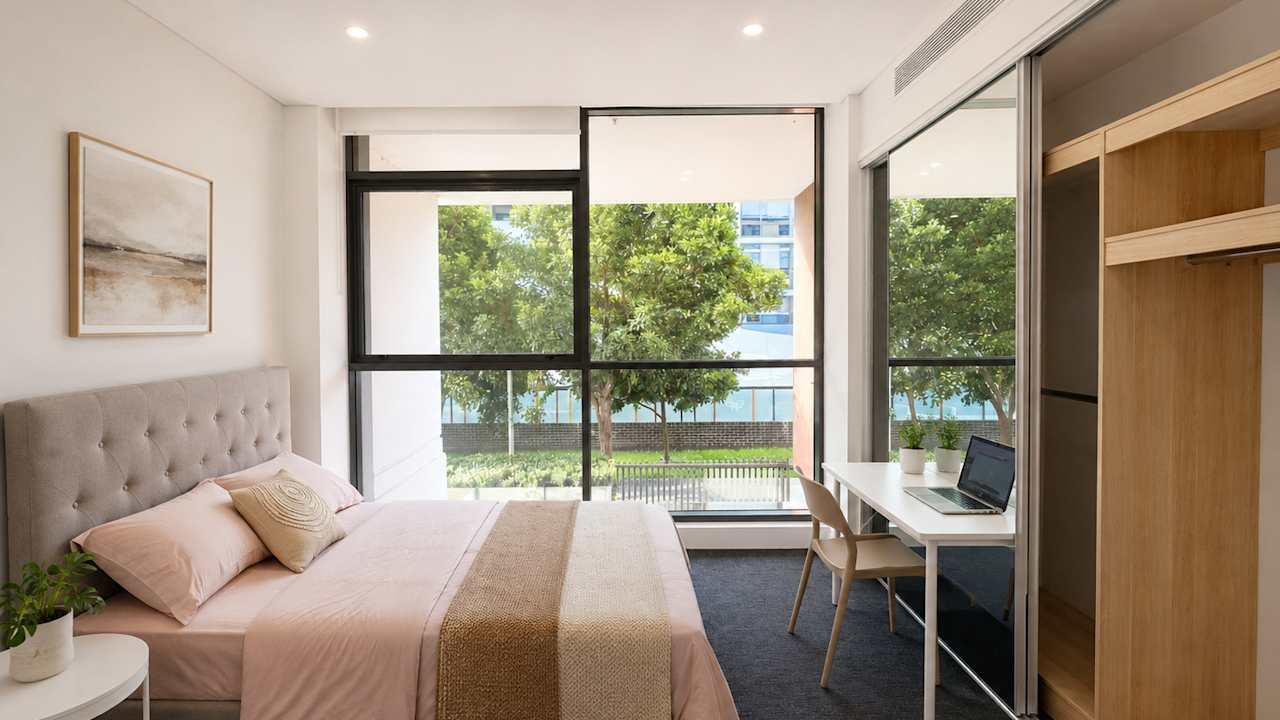 Furnished room in a flatshare